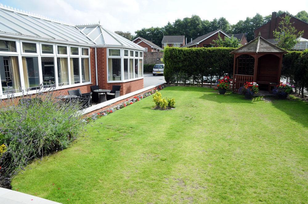 Carlton Park Hotel Rotherham Bagian luar foto