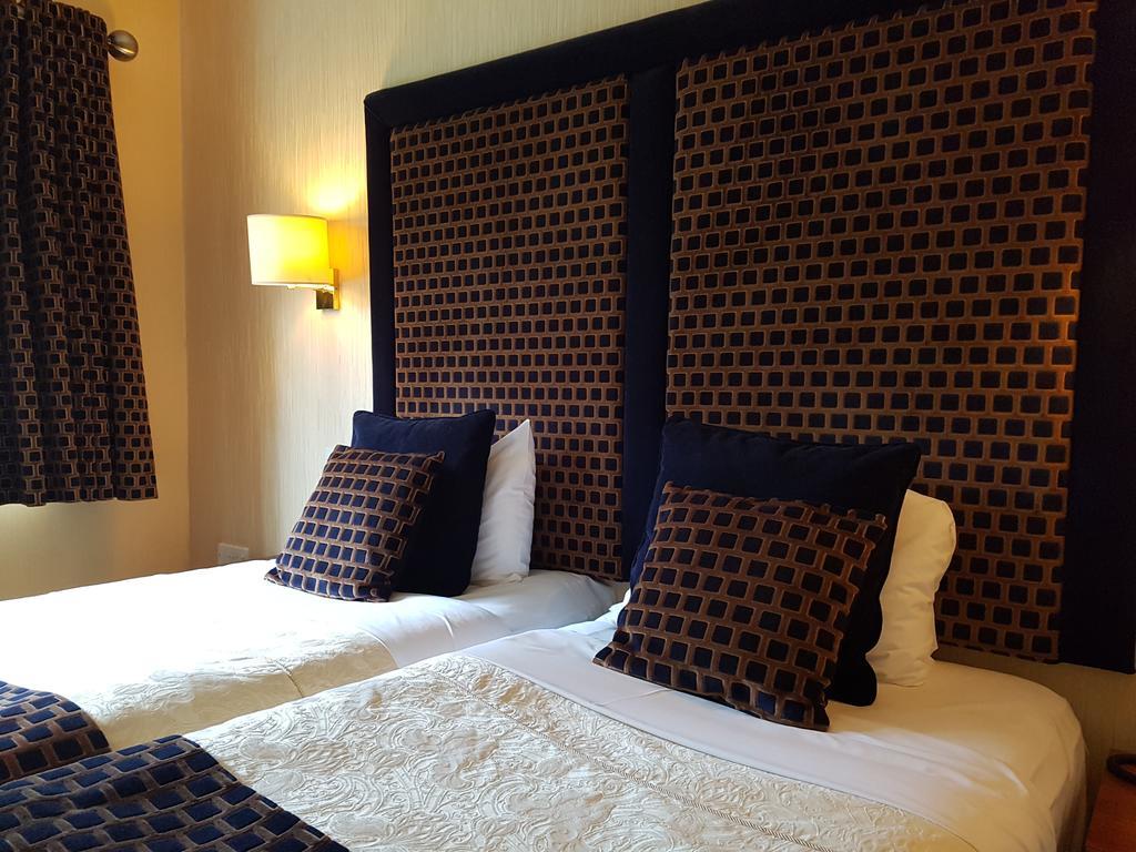 Carlton Park Hotel Rotherham Bagian luar foto