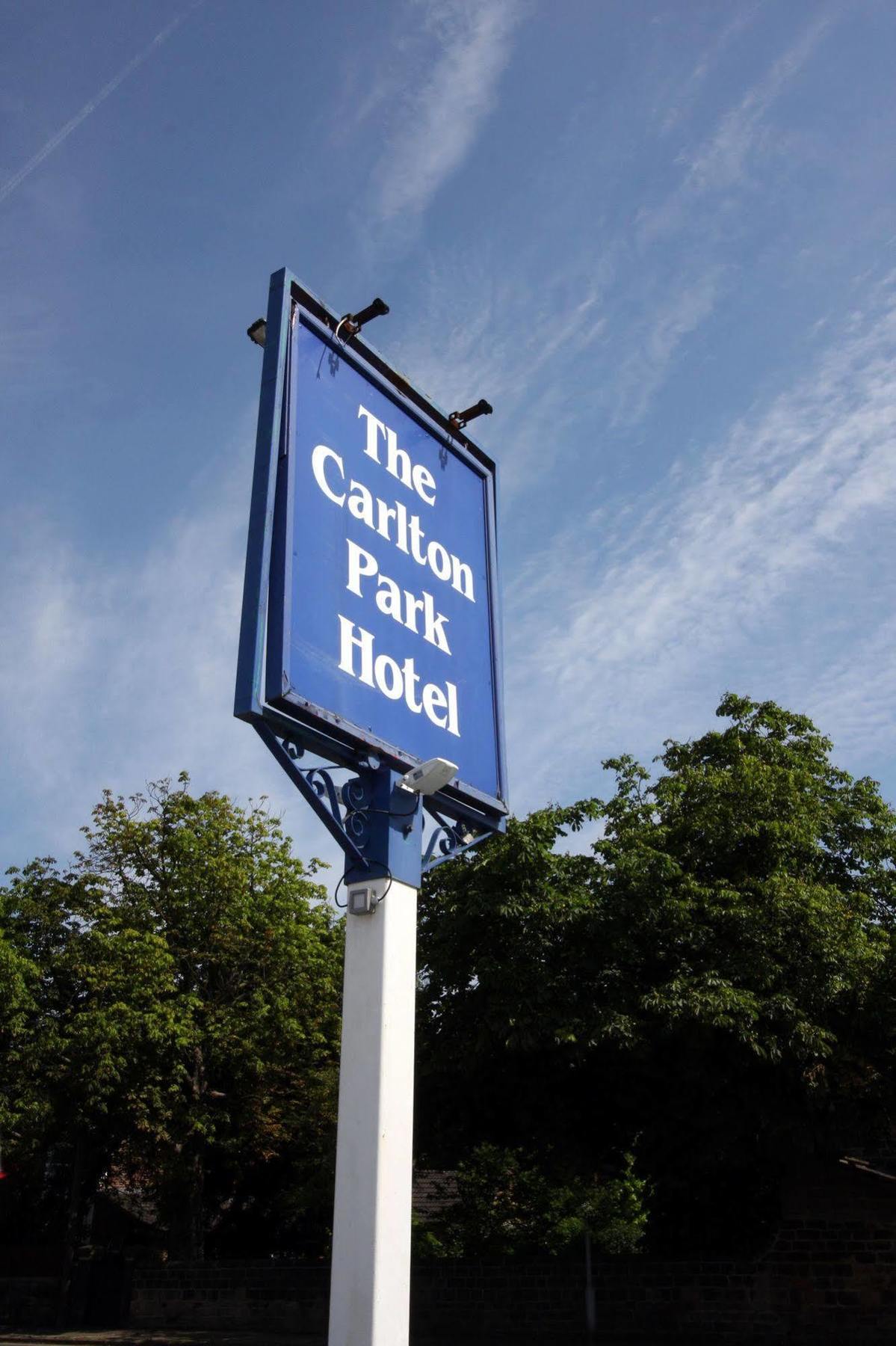 Carlton Park Hotel Rotherham Bagian luar foto