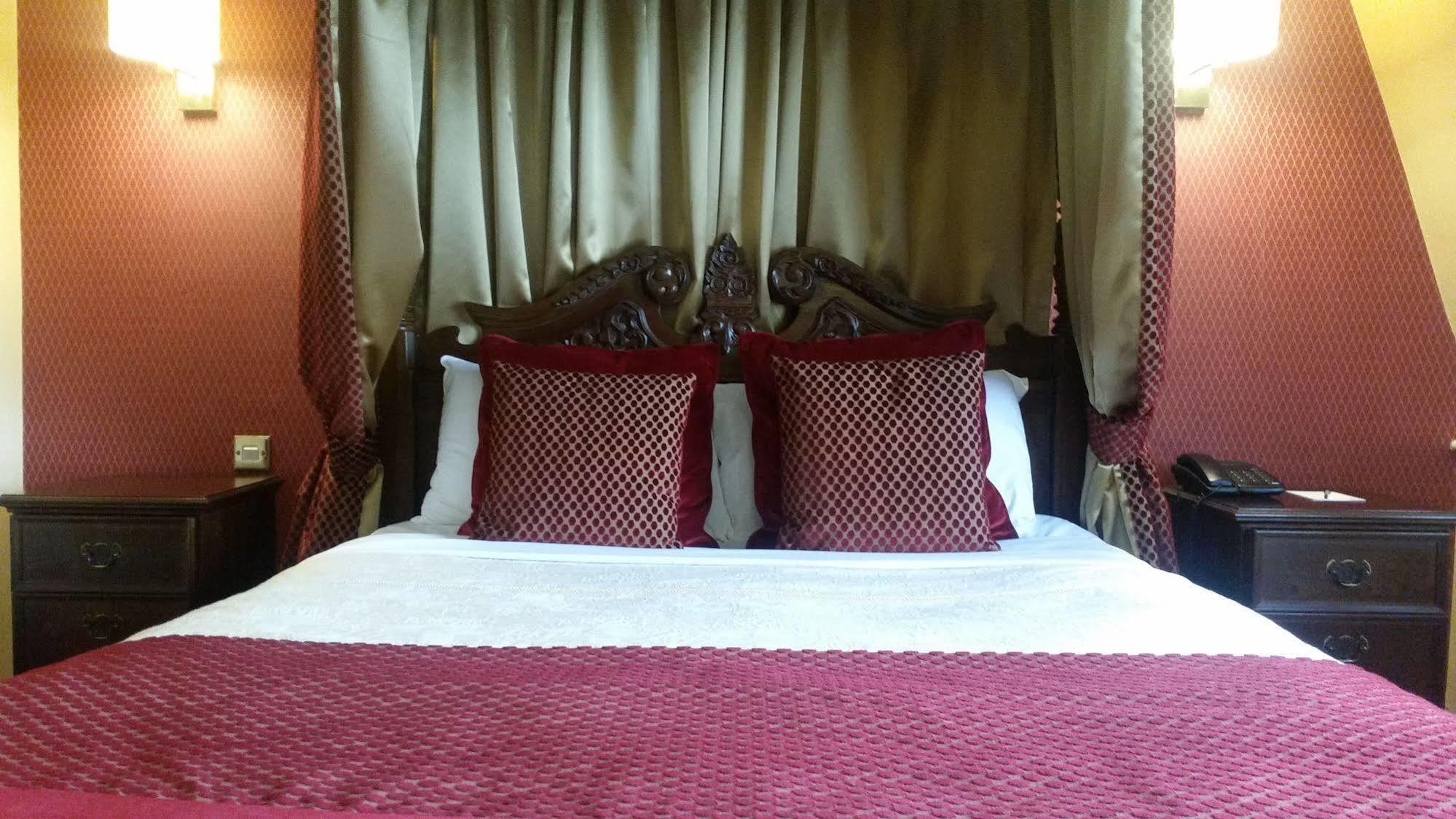 Carlton Park Hotel Rotherham Bagian luar foto