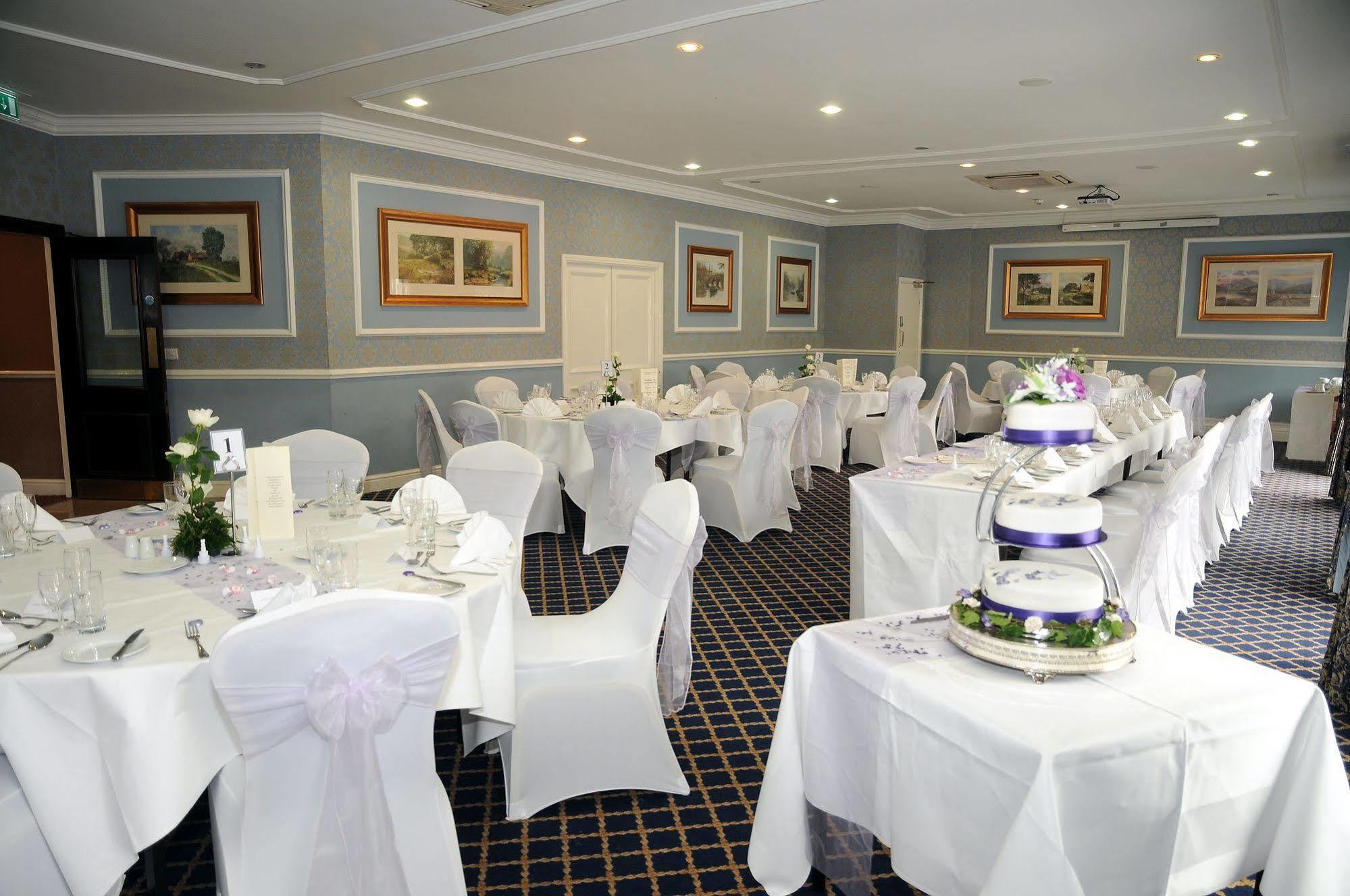 Carlton Park Hotel Rotherham Bagian luar foto
